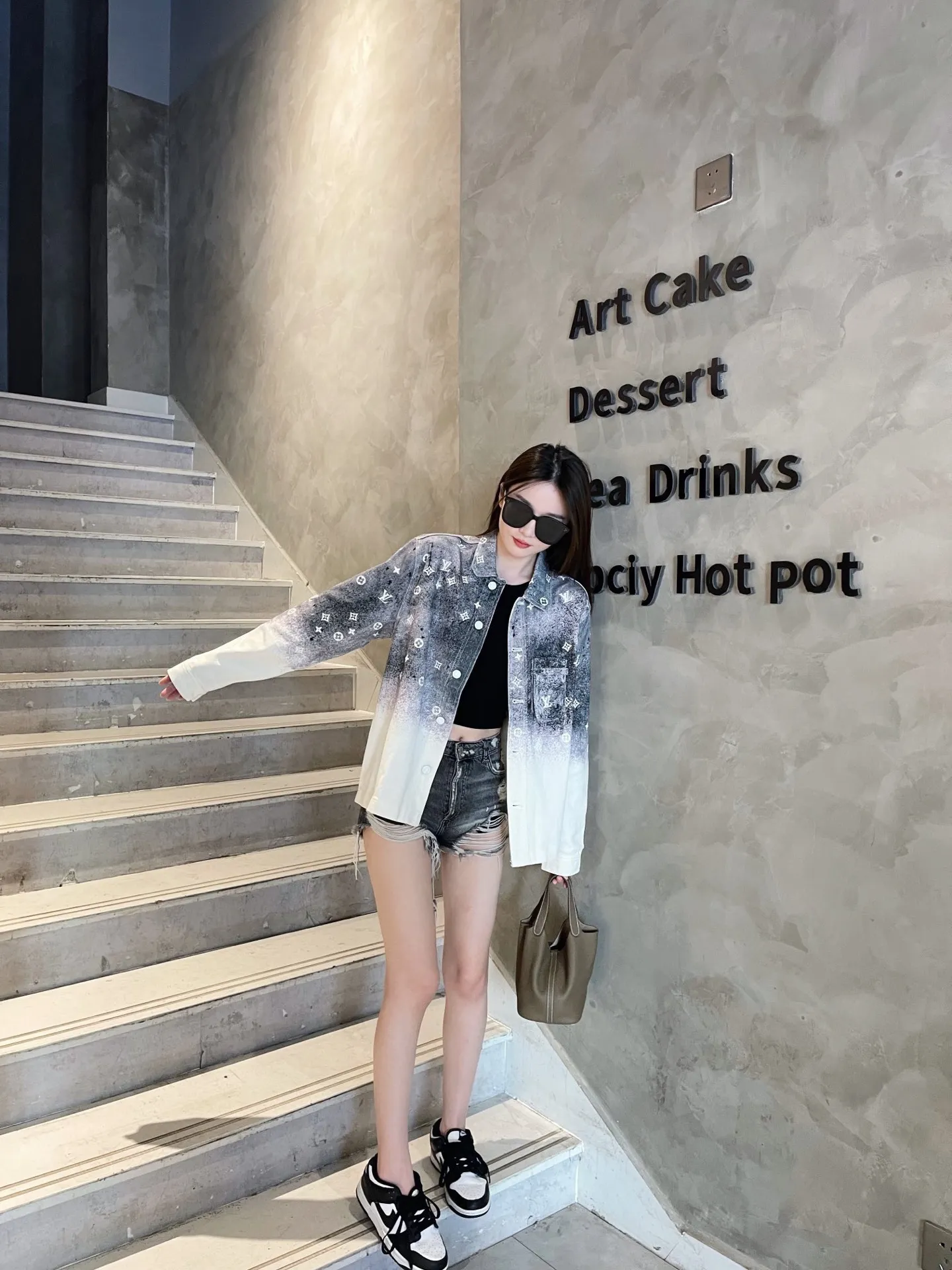 Louis Vuitton/Louis Vuitton Starry Sky Rendering Old Floral Gradient Denim Shirt Jacket